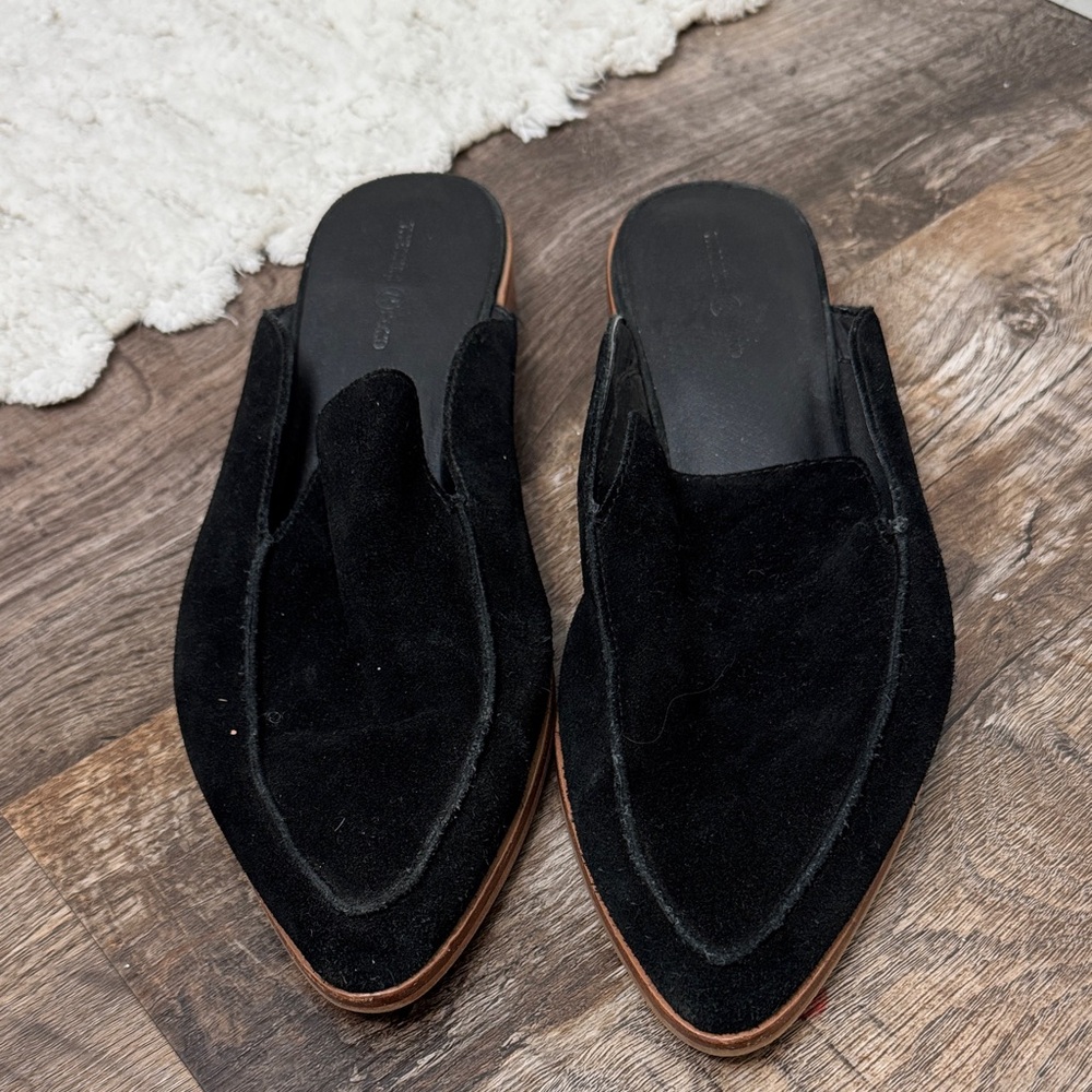 Treasure & Bond Black Suede Women's Mules